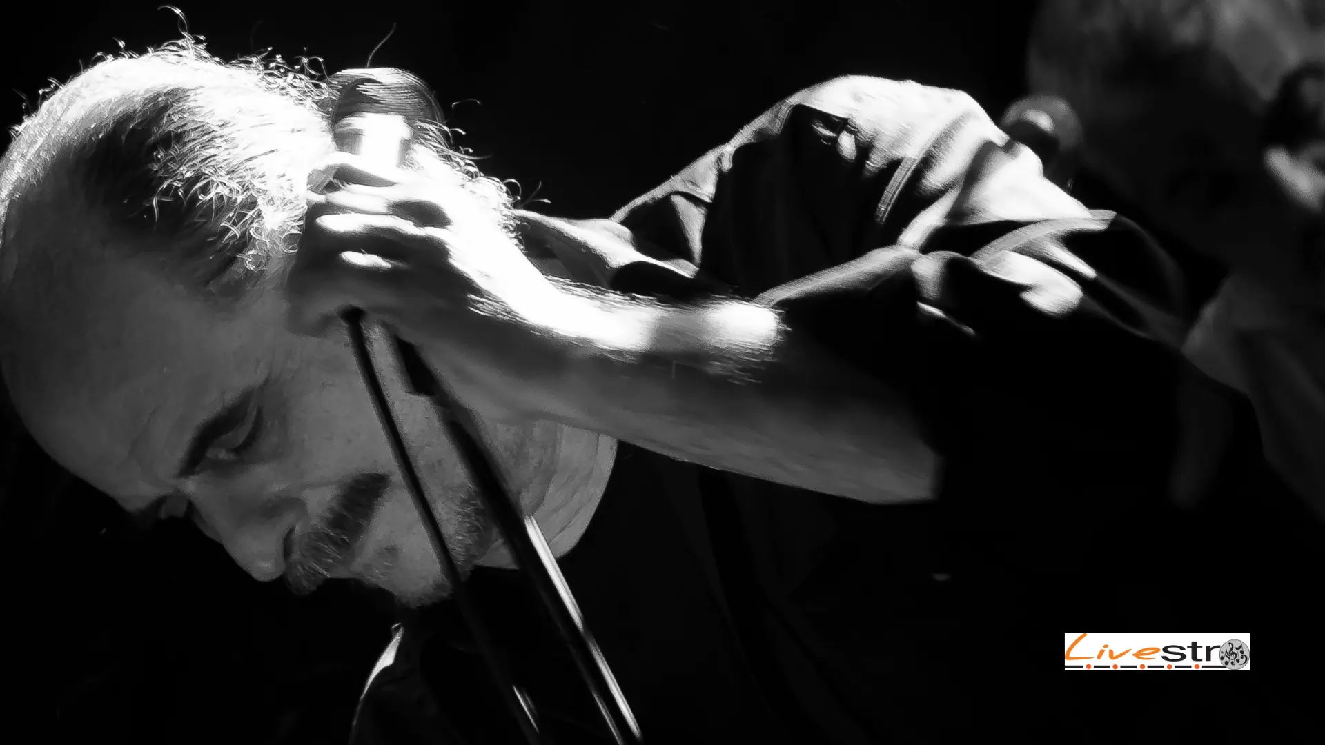 Live Music: Vasilis Pratsinakis